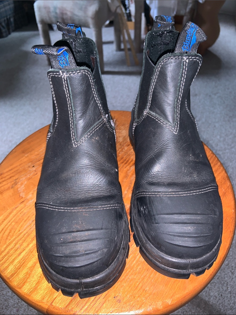 Blundstone Australia Black Leather Steel-Toe Chelsea Work Boots pull on